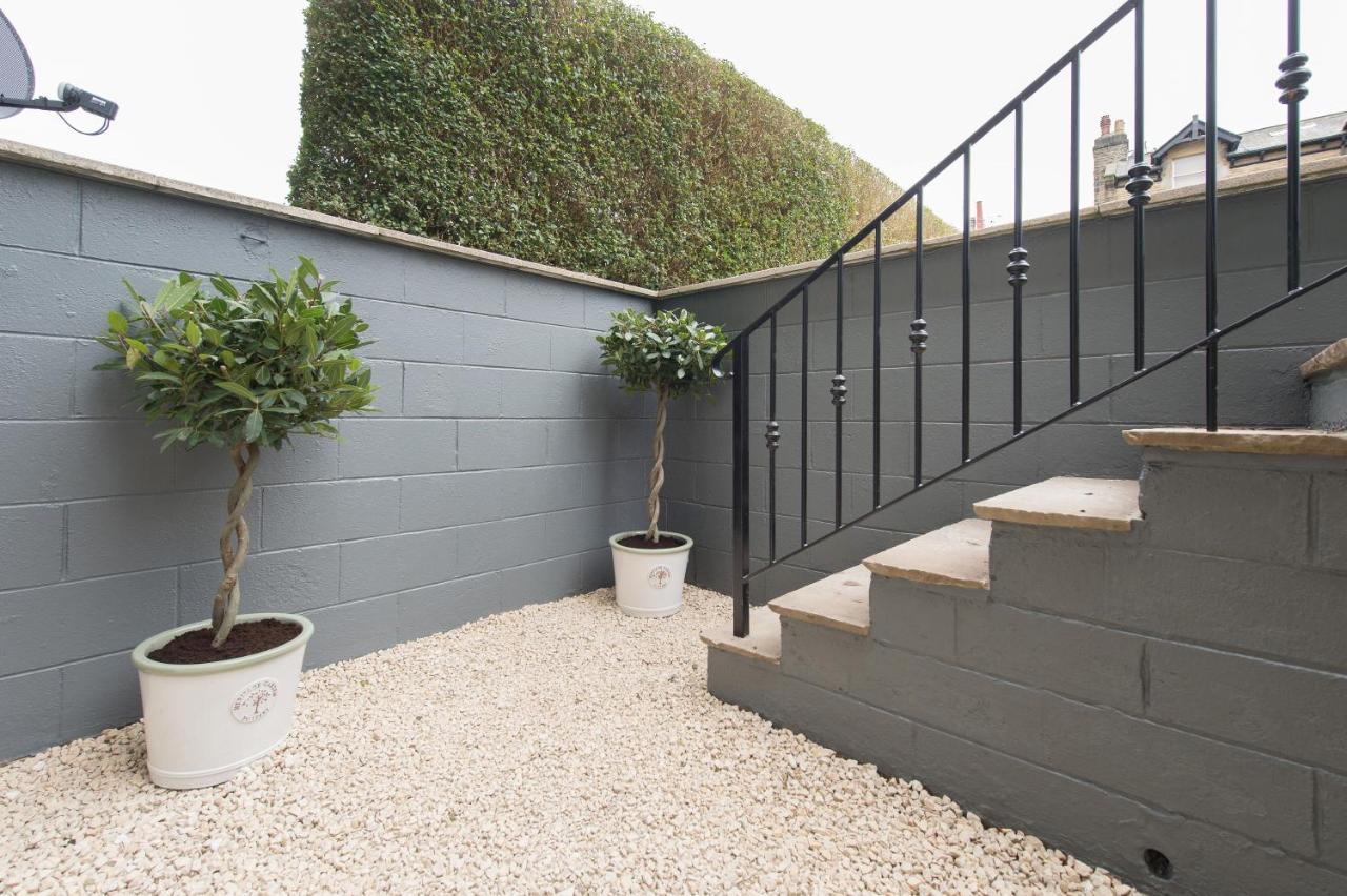 The Burrow By Harrogate Serviced Apartments Extérieur photo